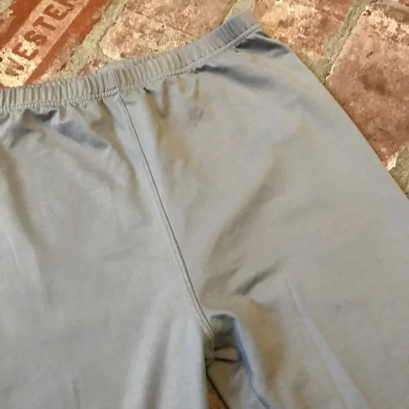 Peony & Moss Gray leggings - Picture 3 of 6